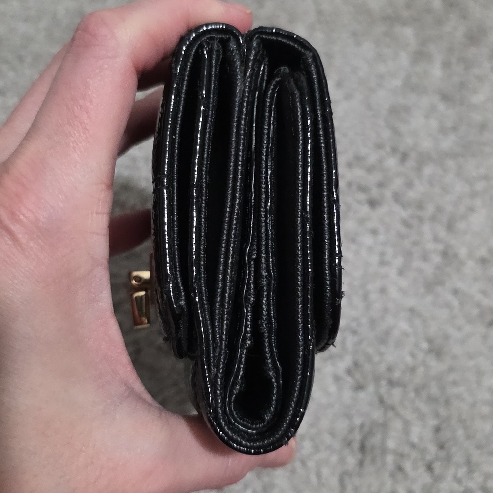 Michael Kors Vivianne Patent Leather Quilted Trifold Coin Wallet Black - Picture 5 of 9